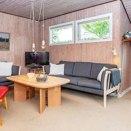 Ferienhaus 5 Person In Bjert Binderup Strand